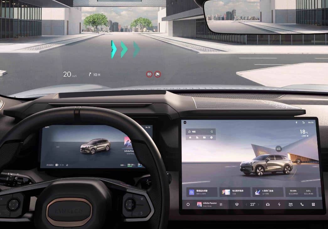 Lynk 08   AR HUD showing navigation arrows and dual OS screens at 20 km/h
