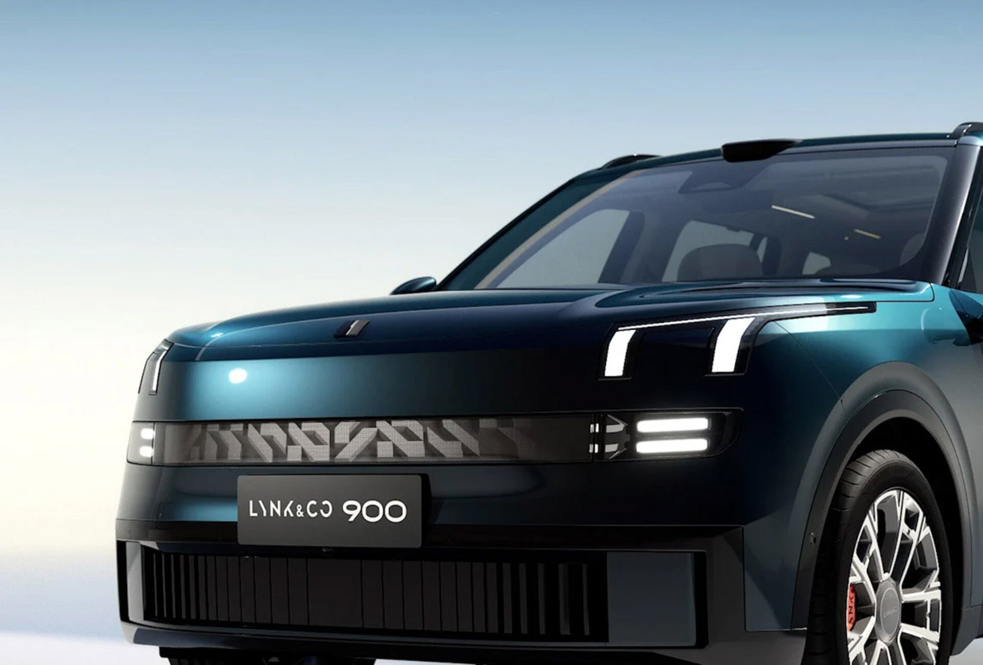 Lynk 900   teal exterior front three-quarter view